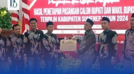 Ketua KPU Sumenep, Nurussyamsi, secara resmi menyerahkan Surat Keputusan (SK) penetapan pasangan calon terpilih dalam Pilkada 2024 kepada Ketua DPRD Sumenep, Zainal Arifin.