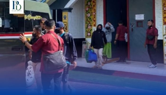 Proses pemindahan warga binaan Rutan Sumenep ke Lapas Arjasa