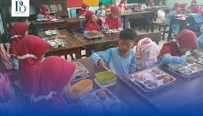 Siswa di Sumenep menikmati Program Makan Bergizi Gratis (MBG)